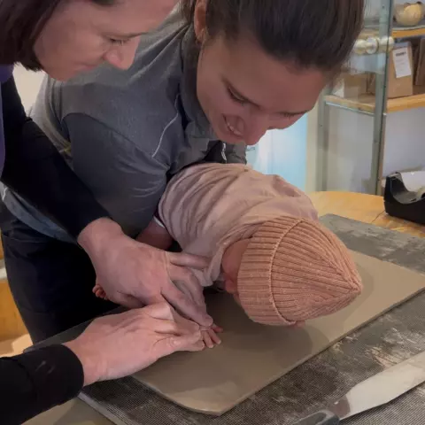 abdruck-mit-baby