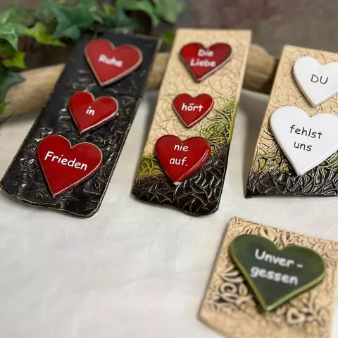 gedenk_herzen_grabschmuck_tonlodn